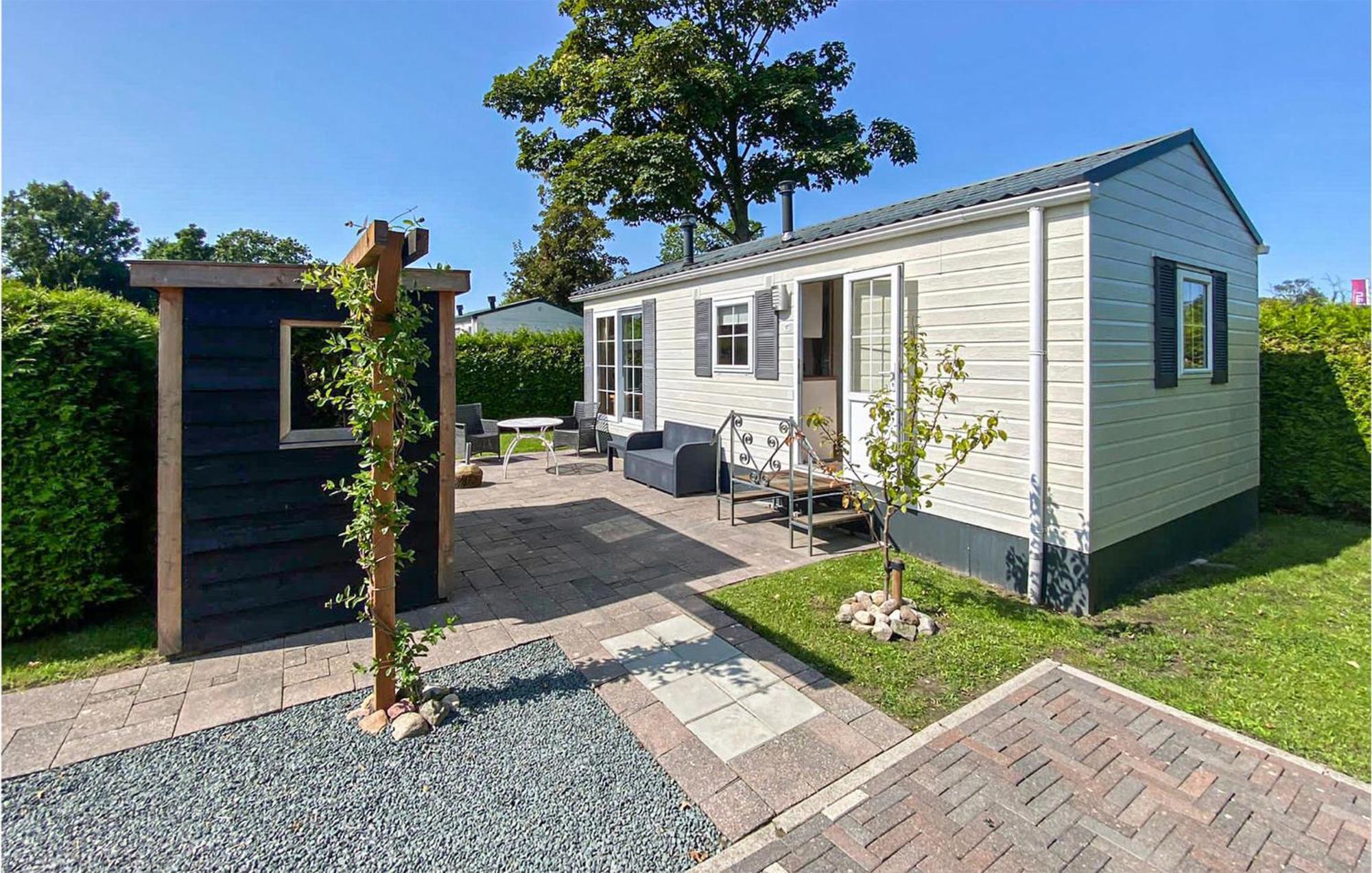 Lovely Home In Tzummarum With Wifi Exterior foto