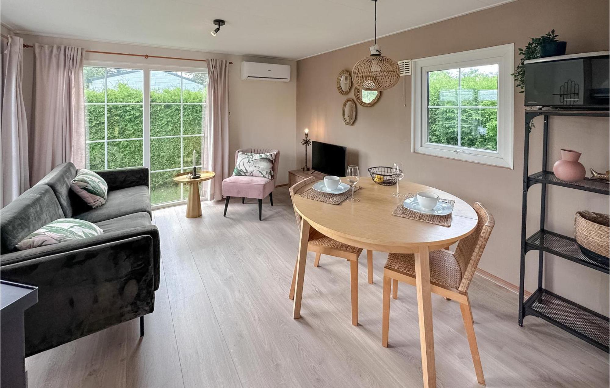 Lovely Home In Tzummarum With Wifi Exterior foto
